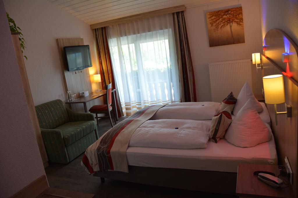 Alpina Hotel Rosenheim Exteriör bild