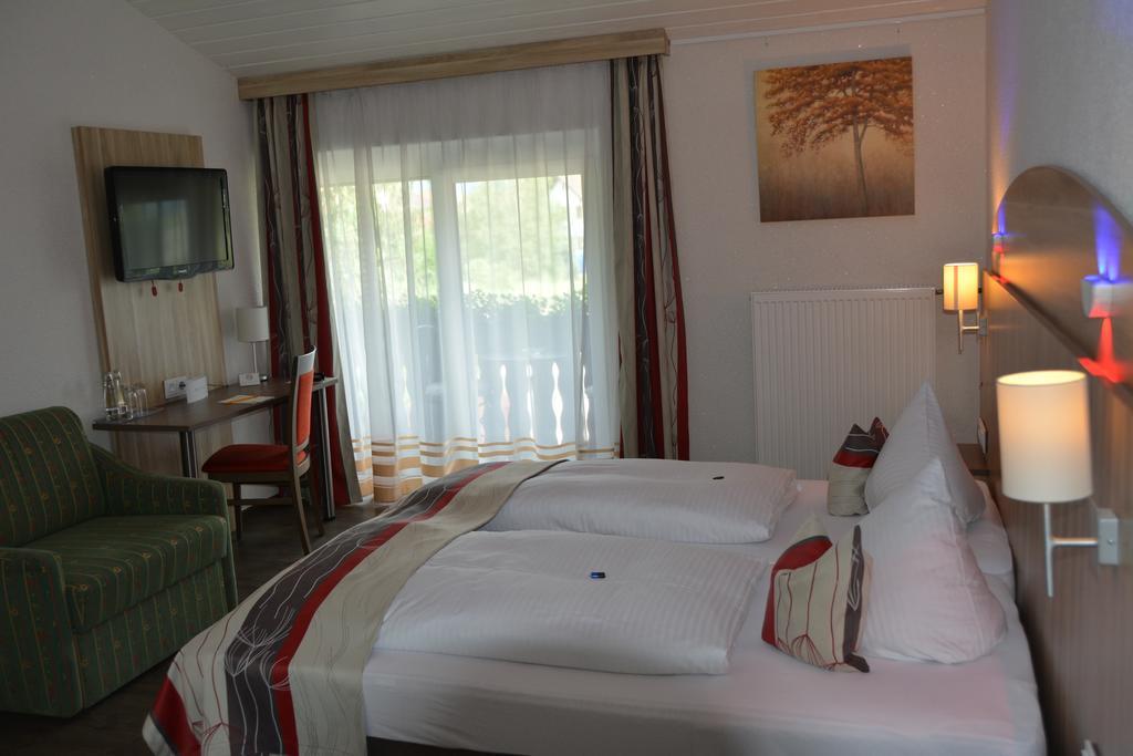 Alpina Hotel Rosenheim Exteriör bild