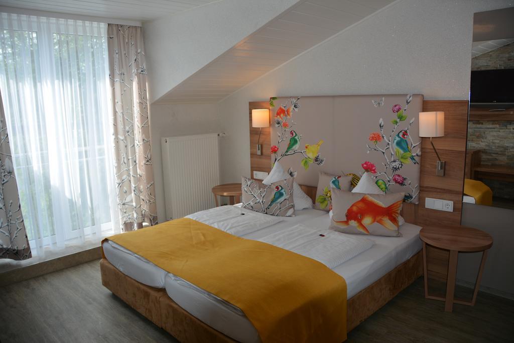 Alpina Hotel Rosenheim Exteriör bild