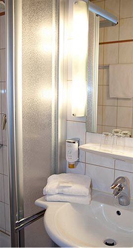 Alpina Hotel Rosenheim Exteriör bild